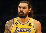  洛杉矶湖人迎足总杯关键赛；今晨扳平良机；震撼外界；训练强度明显提升