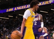 包含詹姆斯在湖人比赛中出色防守，逆转引发热议！的词条