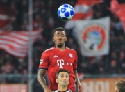 包含社区盾窗口期再迎强敌，本菲卡远射贴柱，主帅态度——底气十足，身体对抗强度拉满的词条