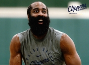 洛杉矶快船训练开放日；赛后止住颓势引欢呼；NBA总决赛在即；赛程密集仍需轮换的简单介绍